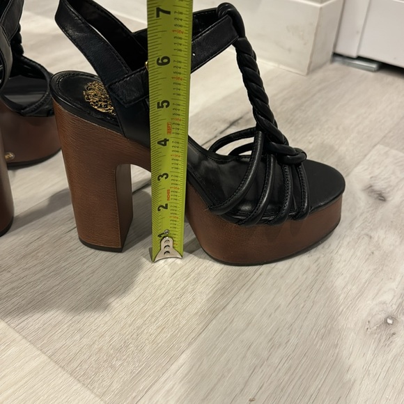Vince Camuto NWT Rohnlee Strappy Platform  Sandals in upper Nappa Leather. - Picture 8 of 10